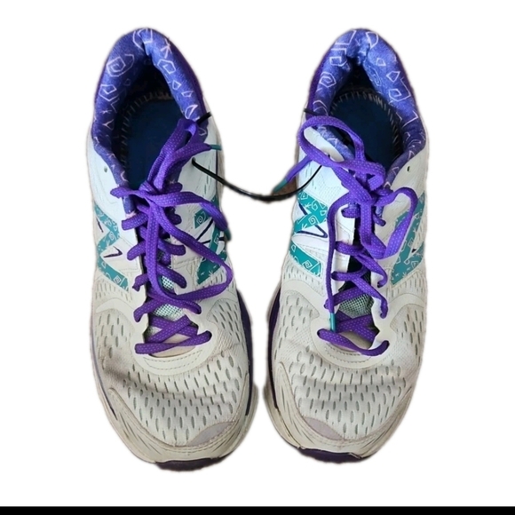 New Balance Womens Run Disney Run Disney Mad Tea Party Limited Shoes 880 V6 10 - Picture 2 of 15